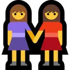Deux femmes se tenant par la main